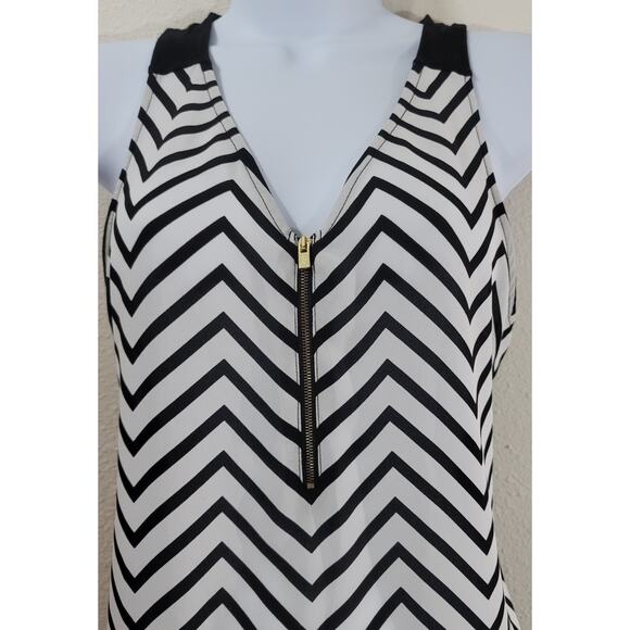 Express Black White Chevron Print Tank Top Small - Picture 5 of 5